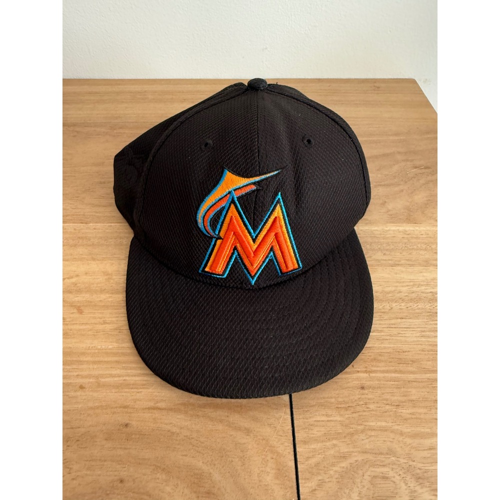 New Era 59FIFTY Miami Marlins Authentic Collection Fitted Hat Black Size 7 1/2